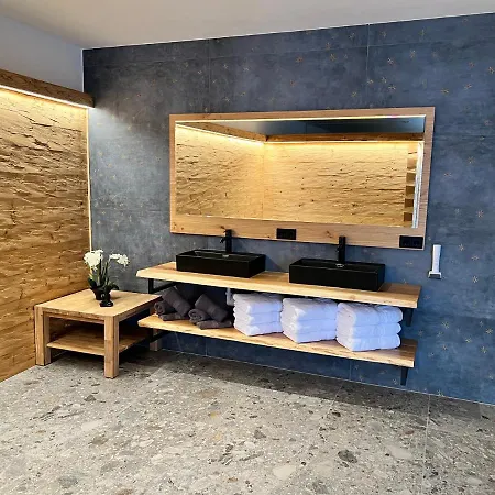 Apartment Haus *